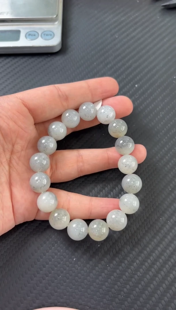手串未镶嵌和田玉黑山微色差卡12手串M