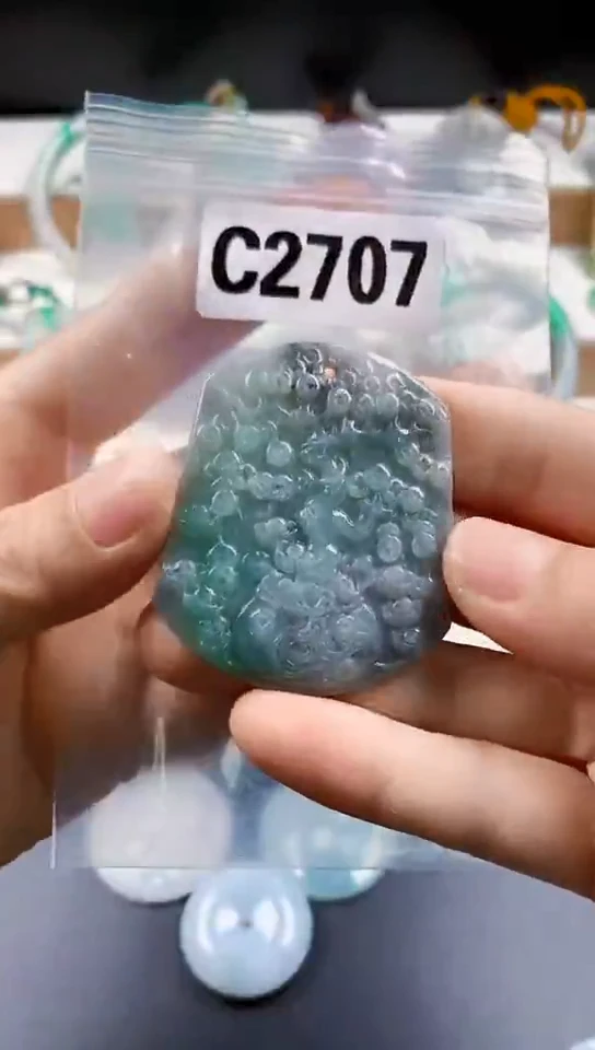 颈饰未镶嵌翡翠天然翡翠吊坠挂件