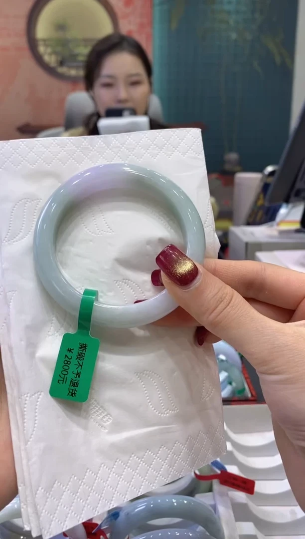 【闪购商品】翡翠手镯未镶嵌多人00641