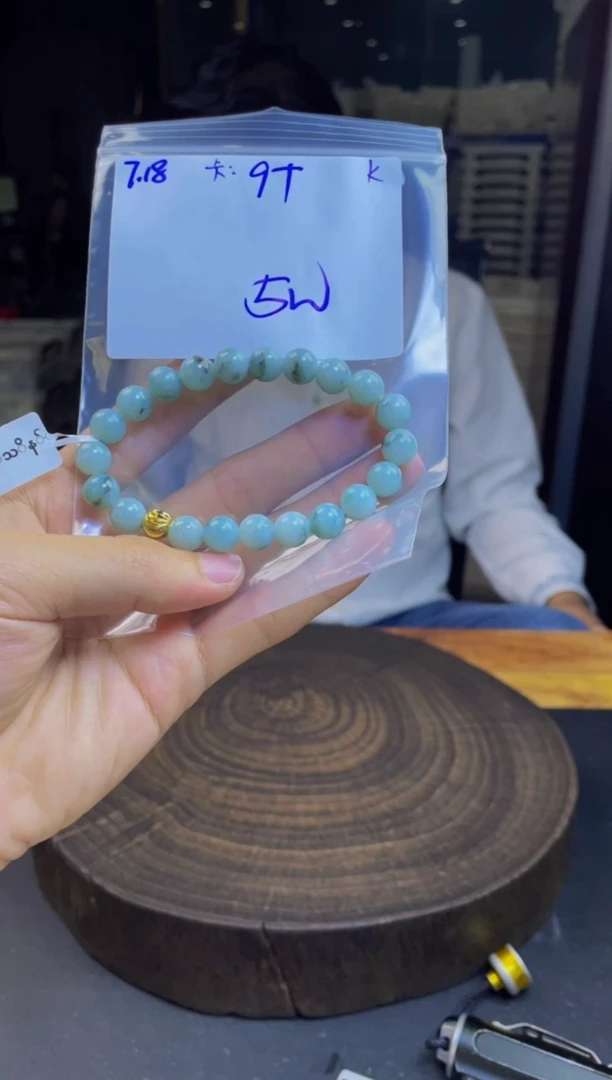 定制翡翠未镶嵌珠串