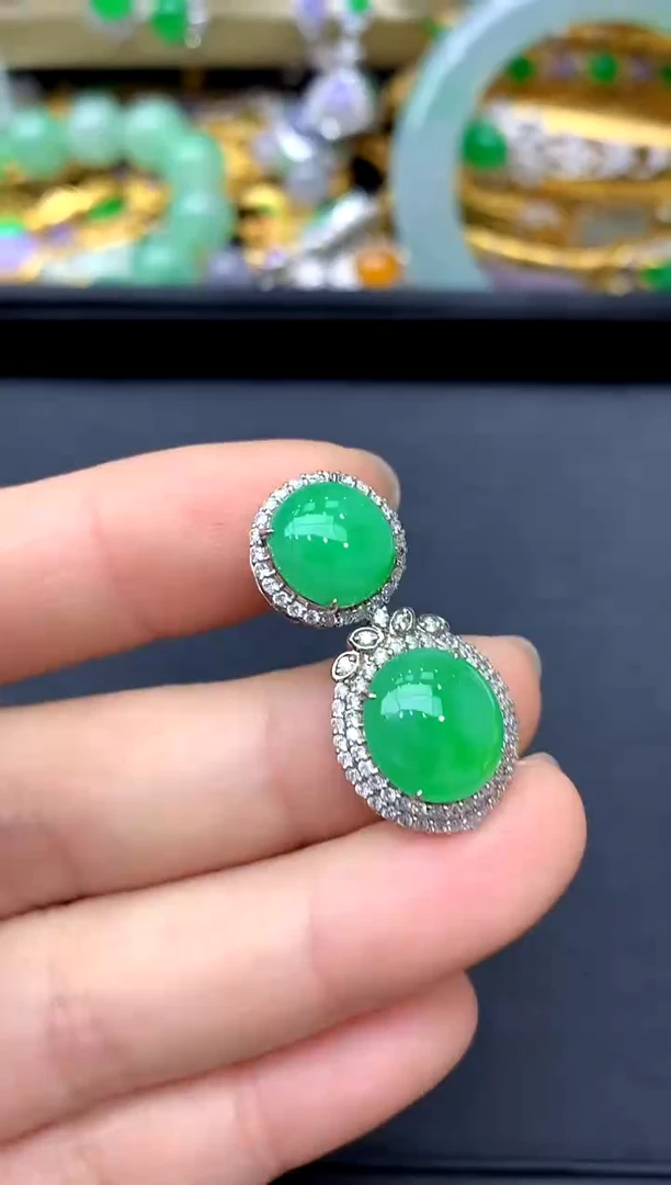 颈饰18K金镶嵌翡翠539 -中国好珍宝