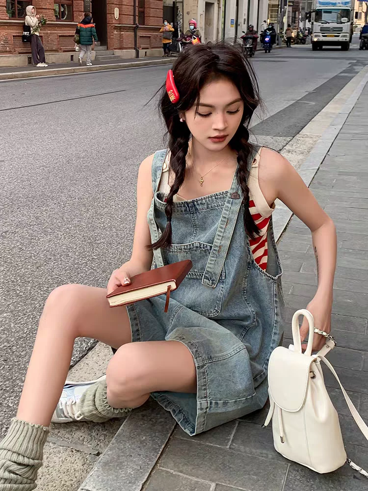 春夏款辣妹甜美背带牛仔裤(轻)