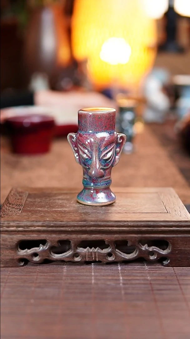 285 大贤窑 青铜三星堆大立人盖置 红