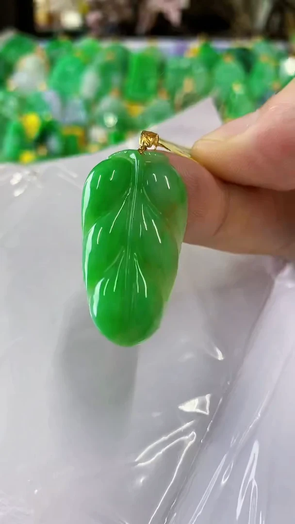 翡翠18K金镶嵌吊坠(不含链)挂件