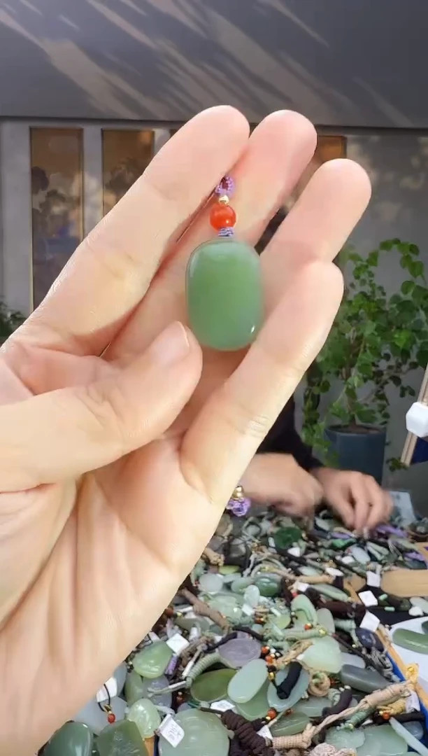 未镶嵌和田玉挂件拍一发一