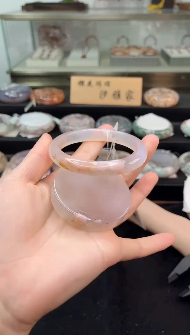 未镶嵌手镯石英质玉61圈口（赠品镯心）6346240