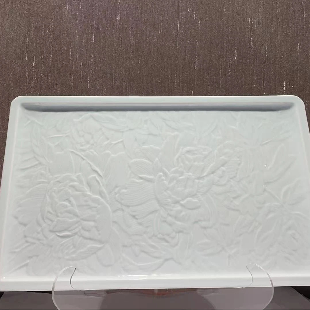 景德镇五花马11寸繁花长方盘