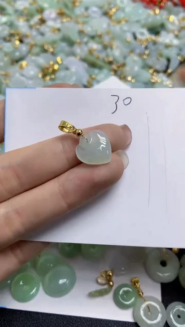 【闪购商品】翡翠颈饰合金天然翡翠A货