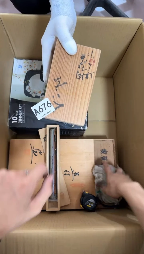 瓷片江****3676 中古商品，谨慎购买