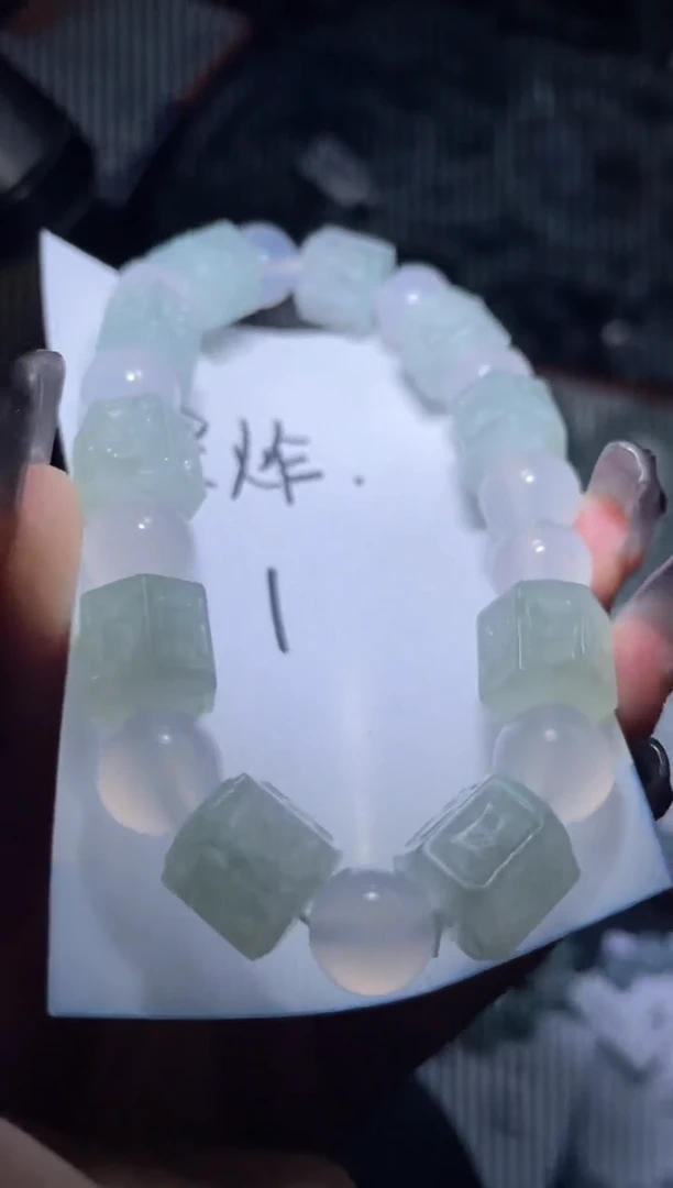 定制翡翠未镶嵌天然缅甸A货翡翠手串1