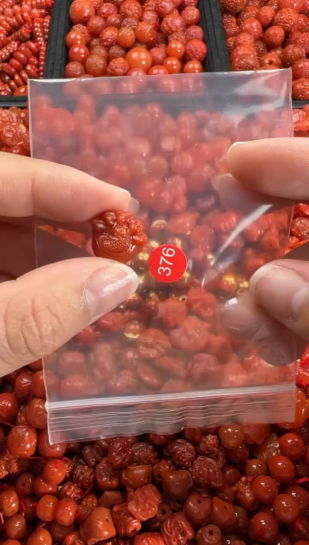 【闪购商品】南红玛瑙颈饰未镶嵌1