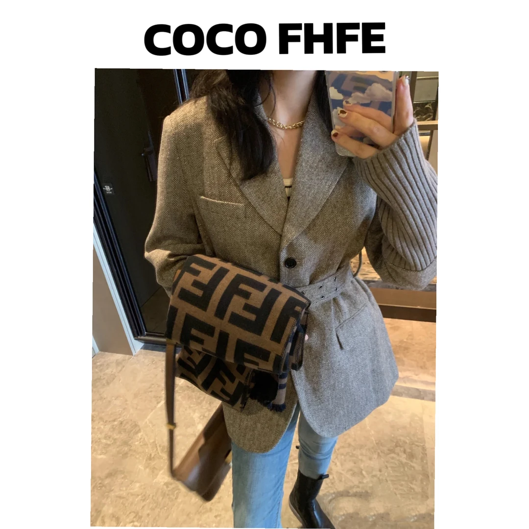 克洛伊人字纹系带西服XZ23034