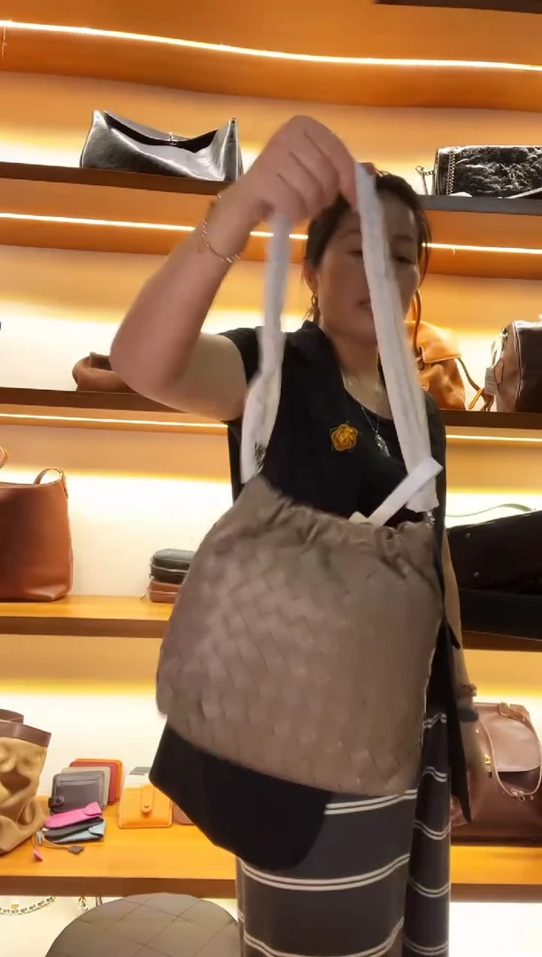 牛皮（革）高端订制时尚百搭女士 手提 腋下 斜跨包