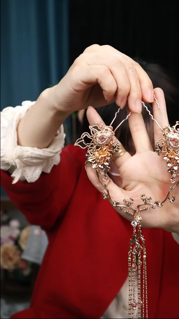 铜花朵叶子粉色锆石流苏掩鬓一对