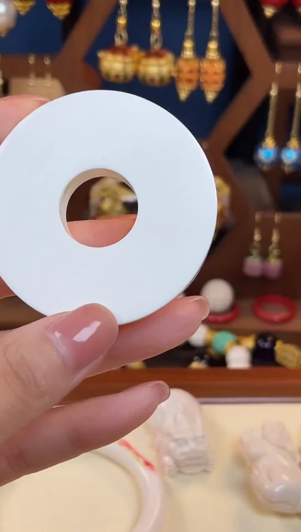 J***王，白白直切平安扣