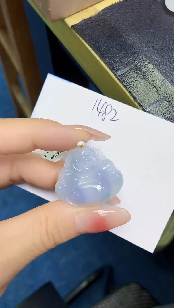 翡翠18K金镶嵌颈饰 天然缅甸翡翠A货