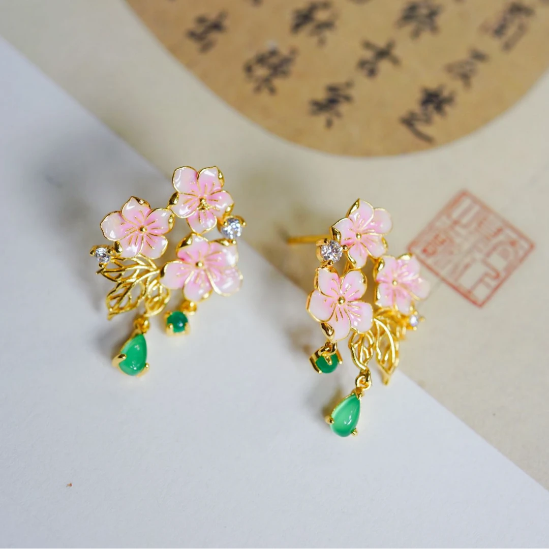 在忆925银镀金镶绿玛瑙桃花耳饰