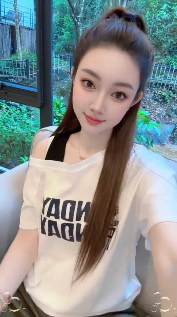 Nalian/拿恋豆子优选-欧货设计感时尚印花斜肩短袖T恤女  DZ98302