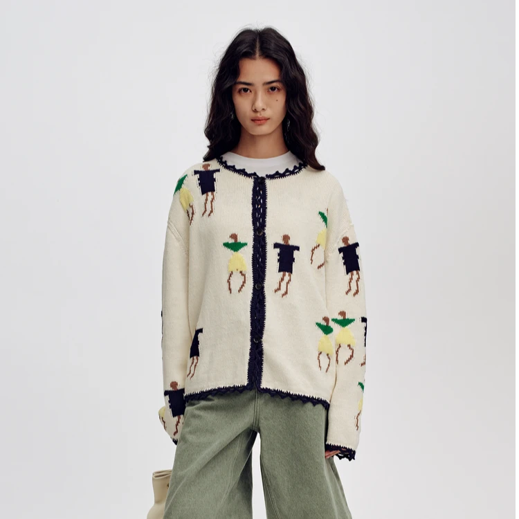 IINCBOUTIQUESHORT SENTENCE短句25春设计师款装饰小人圆领开衫