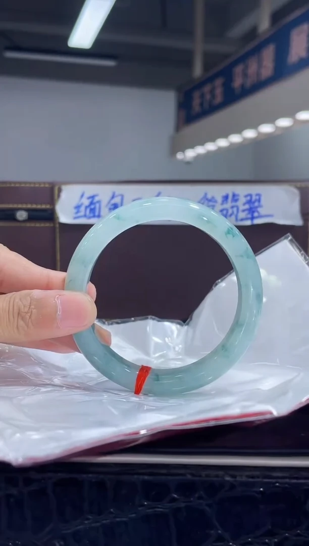 未镶嵌手镯翡翠8