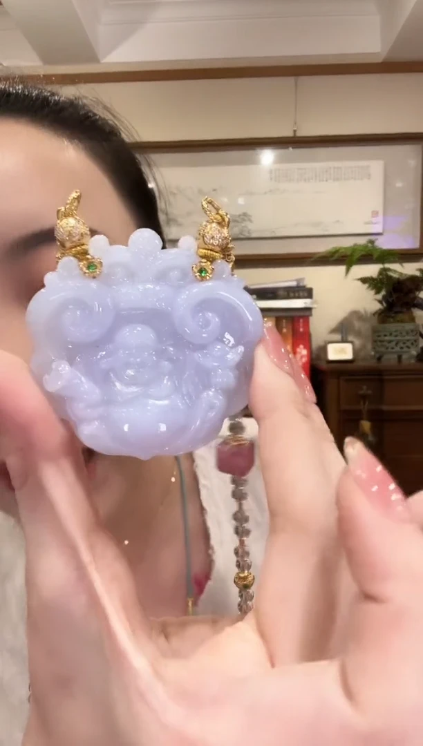 翡翠未镶嵌颈饰国风