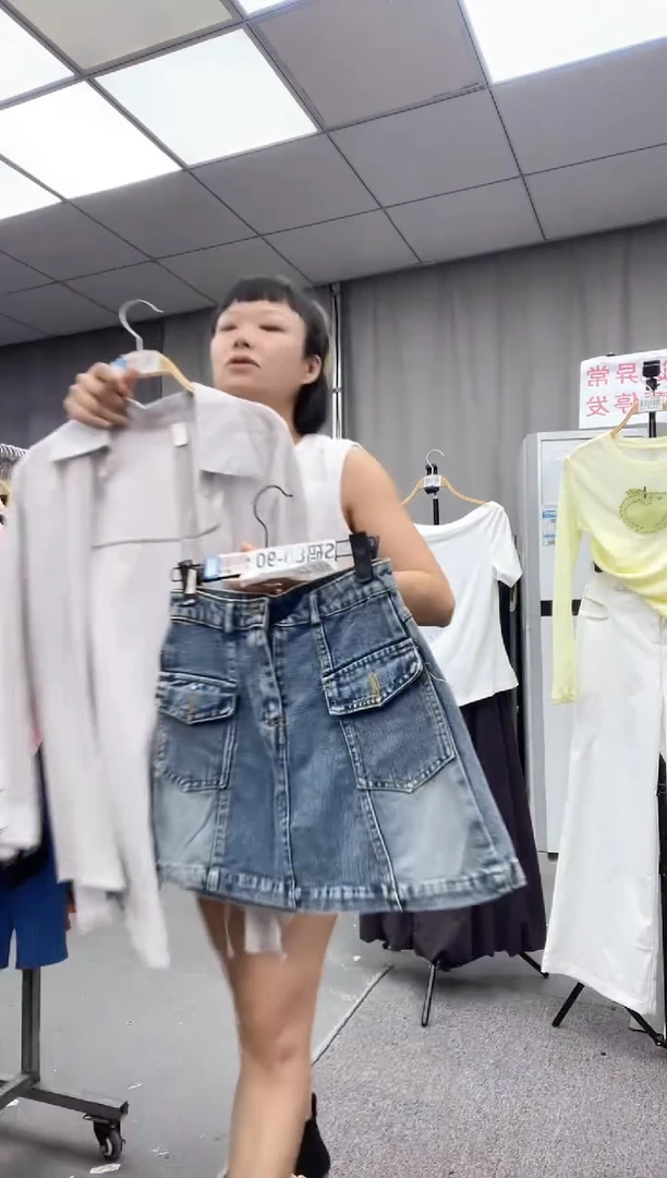棉 大哥家漂亮衣服漂亮颜色