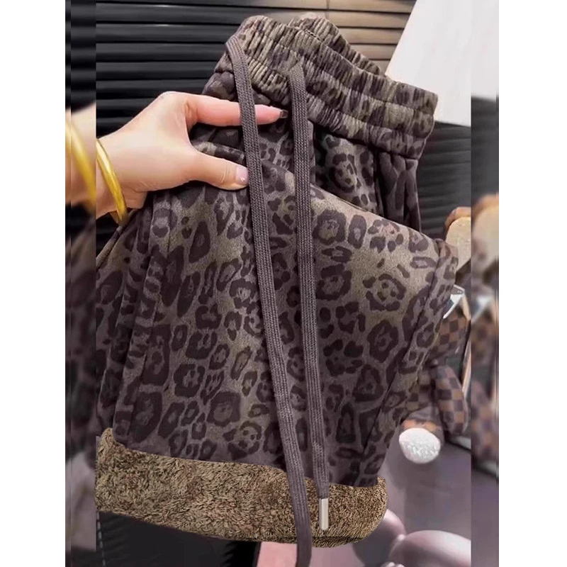 胖妹妹大码欧洲站豹纹休闲裤女秋冬加绒加厚宽松遮肉设计感阔腿裤