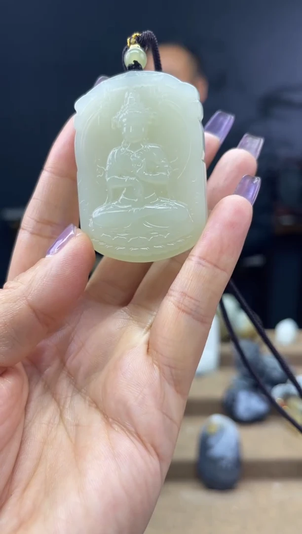 颈饰未镶嵌和田玉1