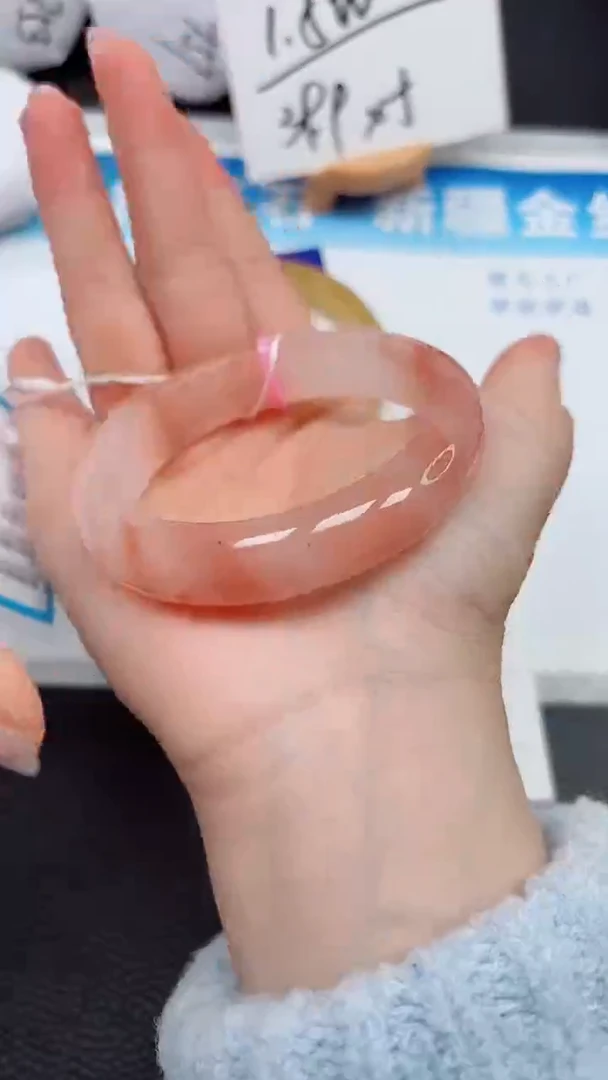 【闪购商品】石英质玉手镯未镶嵌395