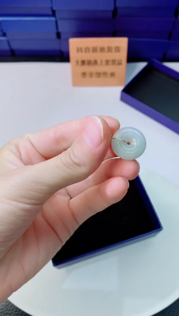 翡翠未镶嵌颈饰1111111