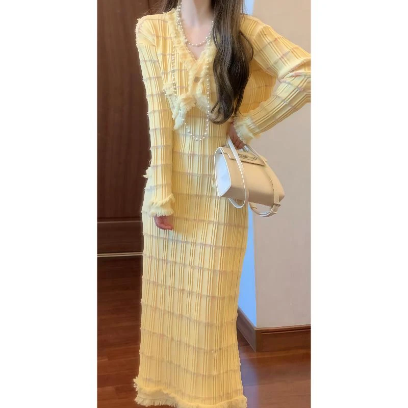 黄色小香风套装秋冬富家千金高级感韩系针织外套吊带连衣裙两件套