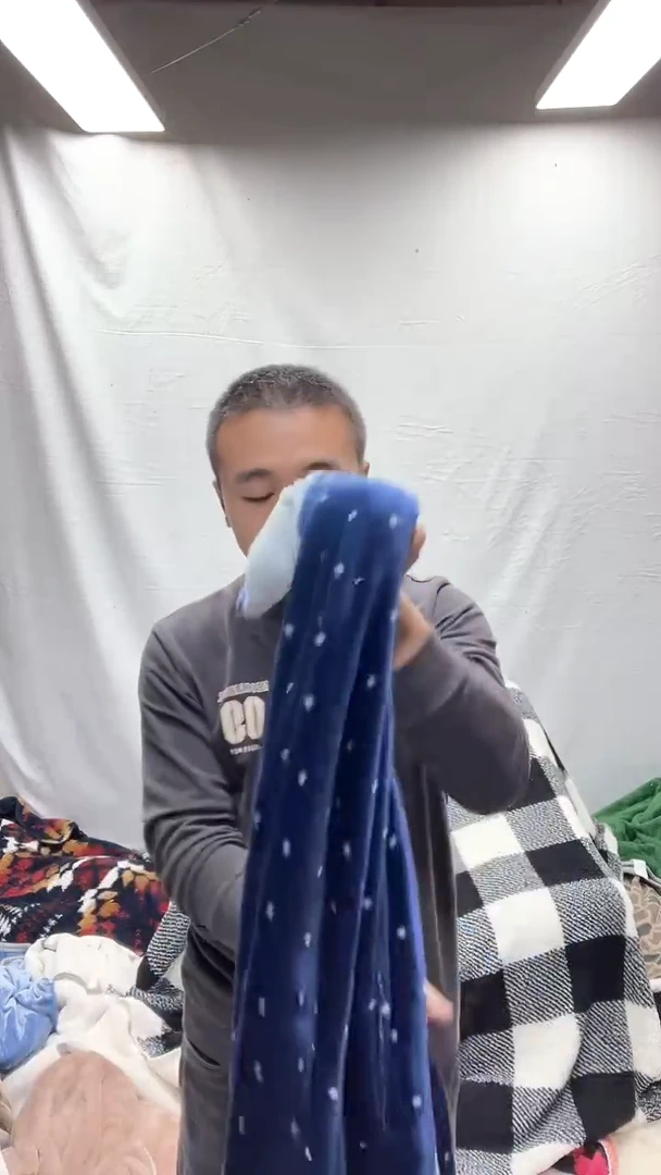 聚酯纤维1.8*2满天星被套