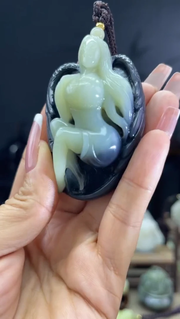 颈饰未镶嵌和田玉1