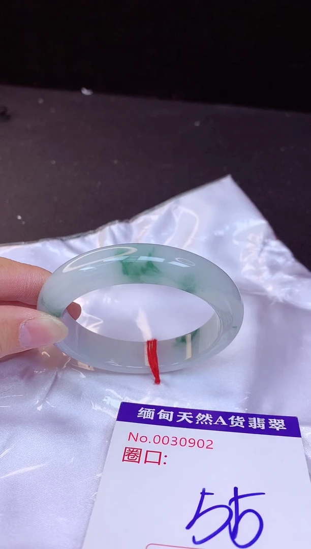 【闪购商品】翡翠手镯未镶嵌55+