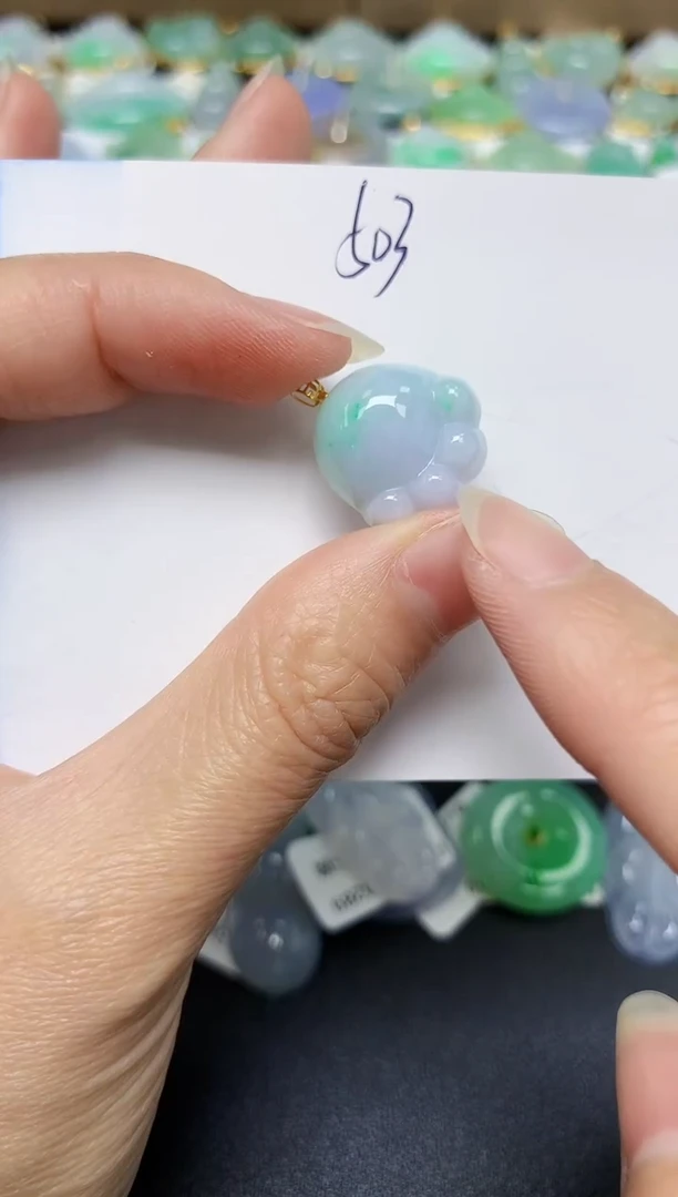 翡翠未镶嵌颈饰 天然翡翠A货