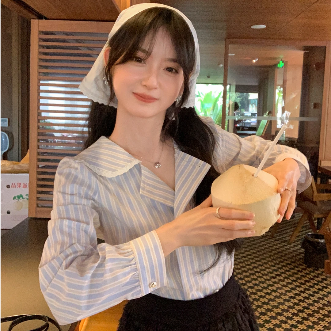 花栗鼠小姐 蓝调告白诗 干净清爽 休闲法式的坦领衬衫