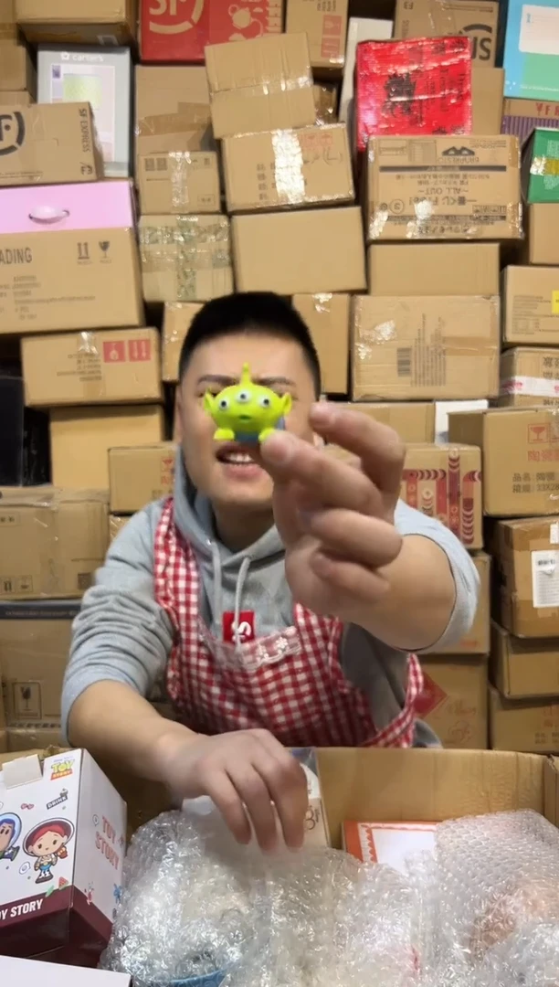 【闪购商品】杯树脂三眼仔名片夹