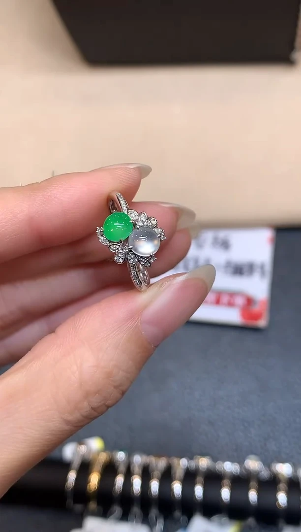 18K金镶嵌戒指翡翠7【无鉴赏期】蛋面【无服务费