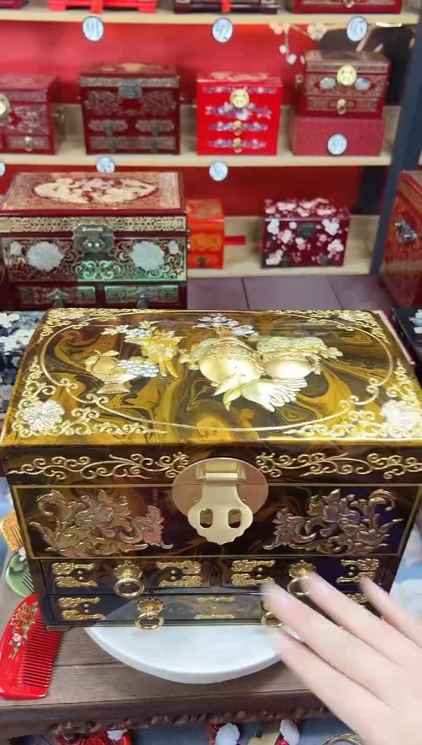 明**光30厘米四层三抽传统漂漆沥粉堆土铜扣平安
