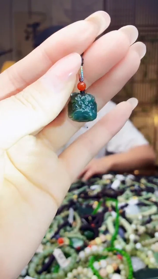 颈饰未镶嵌和田玉多样性发货，拍一发一