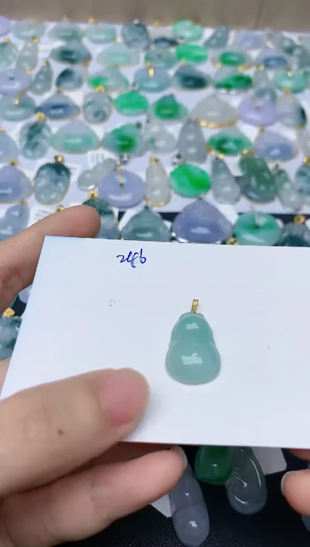 【闪购商品】翡翠颈饰18K金镶嵌天然翡翠A货    246