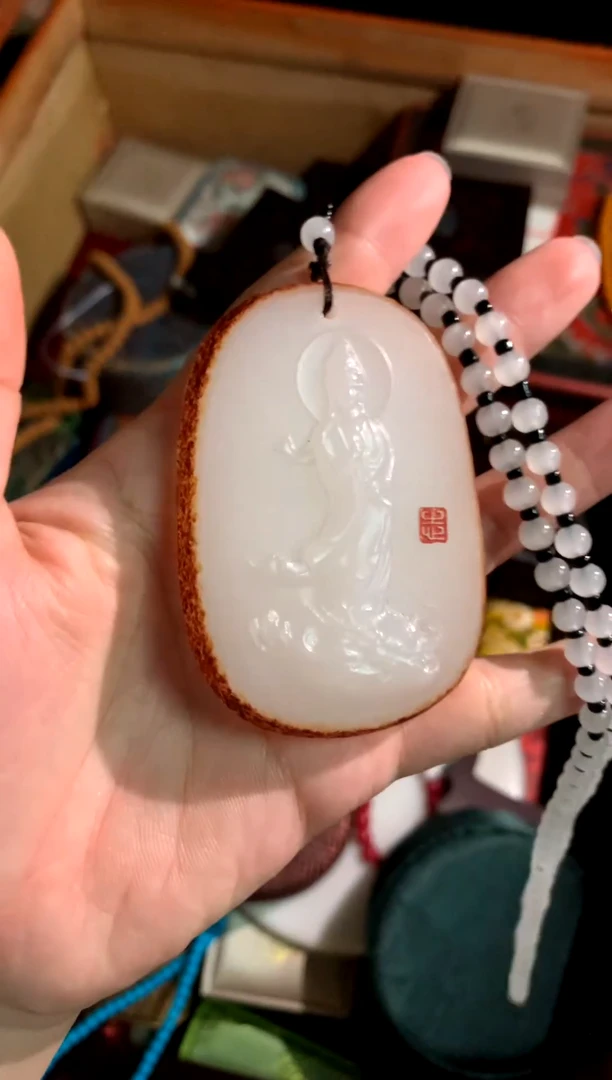 颈饰未镶嵌和田玉（子料）润玉潭精品专属摆件