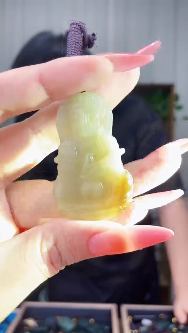 和田玉未镶嵌挂件拍一发一，多样性发货！