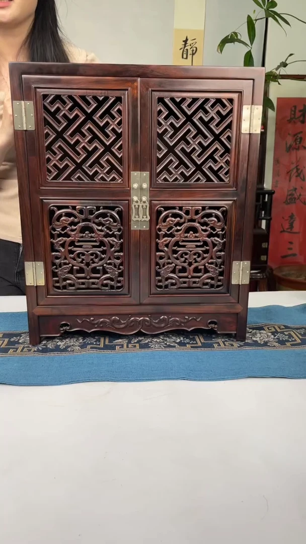 红酸枝木类端景台万字柜