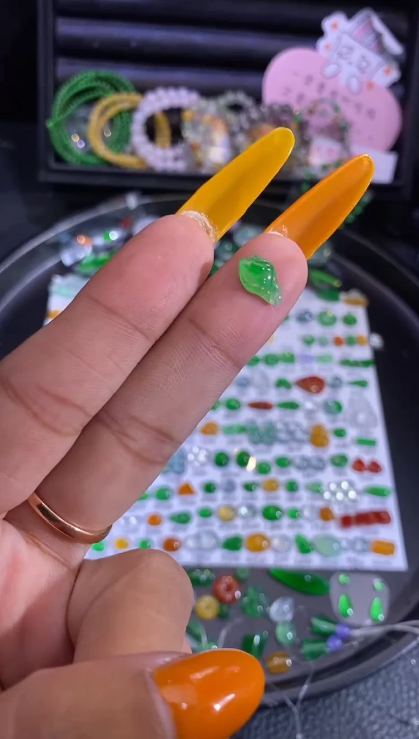 未镶嵌挂件翡翠白菜
