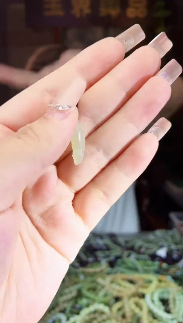 和田玉未镶嵌颈饰拍一发一