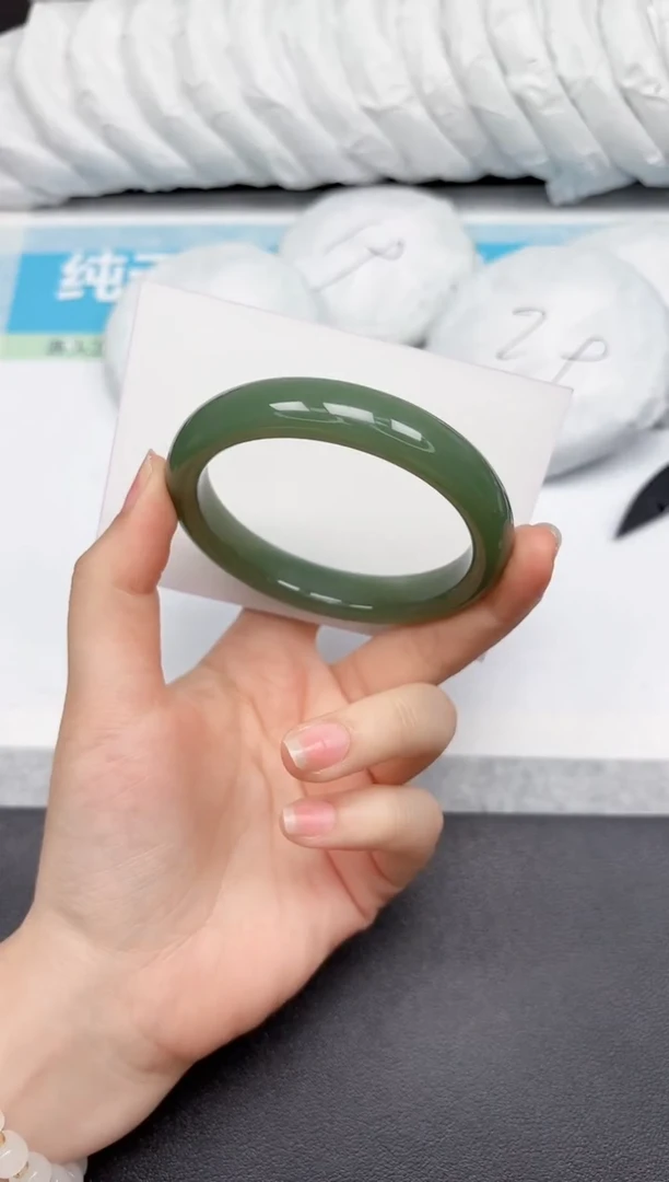 未镶嵌手镯石英质玉254-58.2