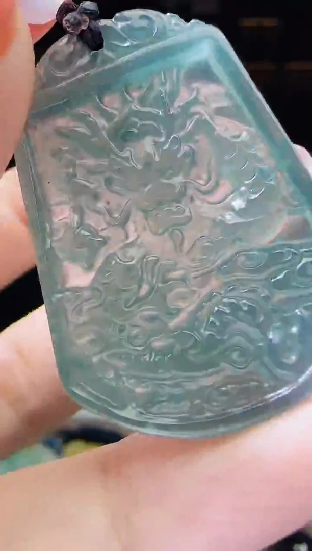 颈饰未镶嵌翡翠多样性发其一  龙牌