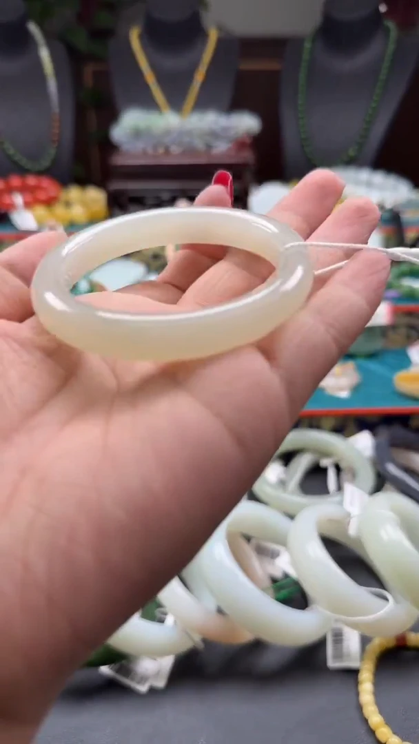 和田玉手镯未镶嵌y097