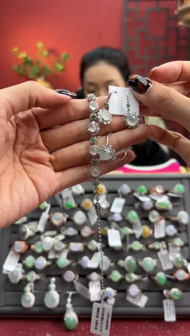 颈饰银S925镶嵌翡翠004082r